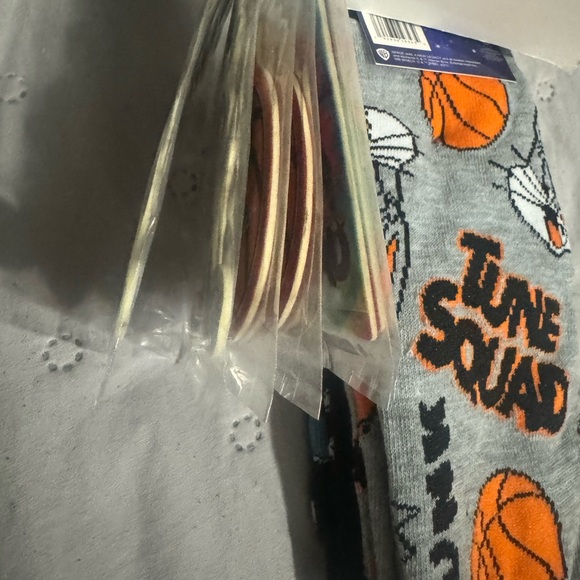 Looney tunes bundle NEW - Picture 4 of 6